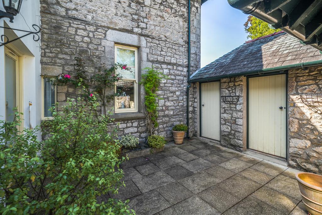 Private Courtyard