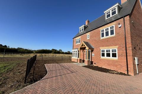 undefined, Woodpecker Lane, Waltham, Grimsby