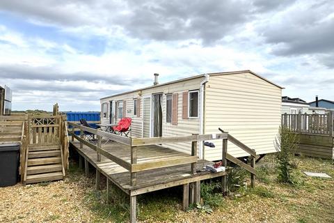 undefined, SNETTISHAM BEACH - Static Holiday Caravan Overlooking Lake