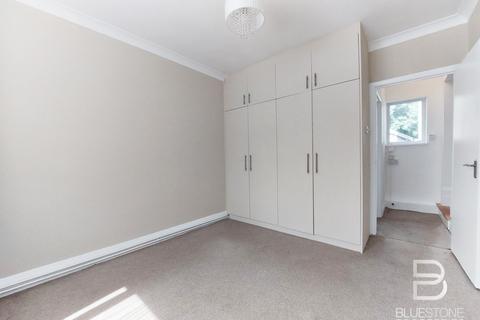 1 bedroom ground floor flat to rent, Broadlands Avenue