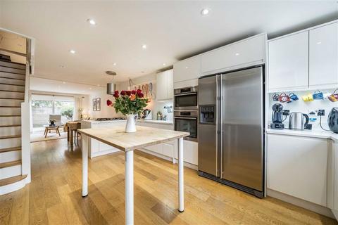 3 bedroom house to rent, Stevenage Road, London SW6