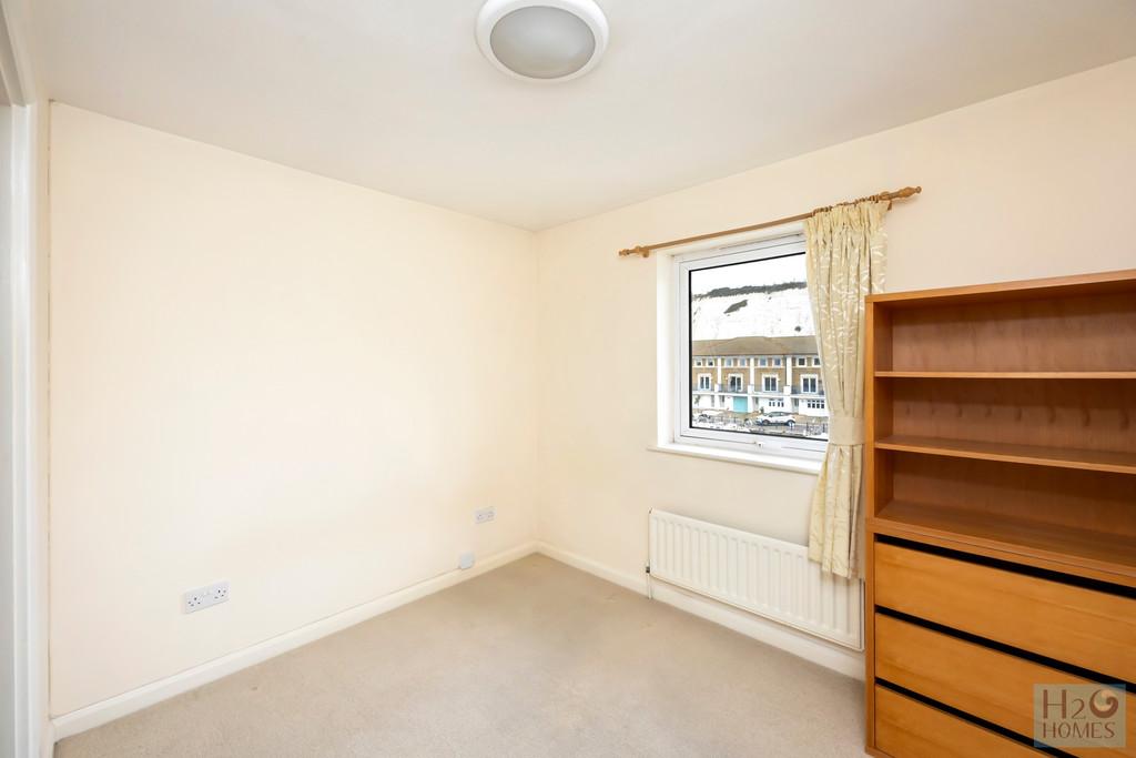 Hamilton Court, 7-014