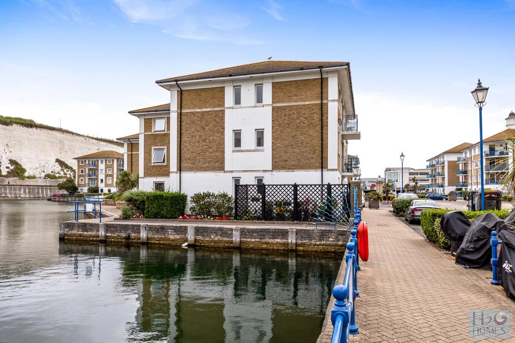 Hamilton Court, 7-021