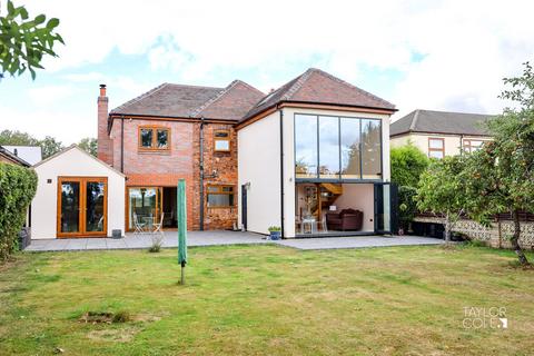 4 bedroom detached house for sale, Coleshill Road, Fazeley