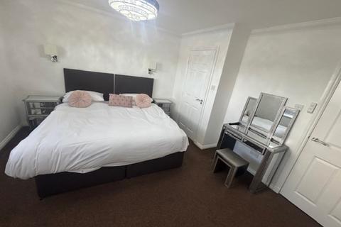 undefined, Carmyle Avenue, Carmyle