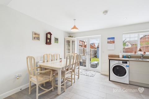 3 bedroom semi-detached house for sale, Ferny Close, Overseal