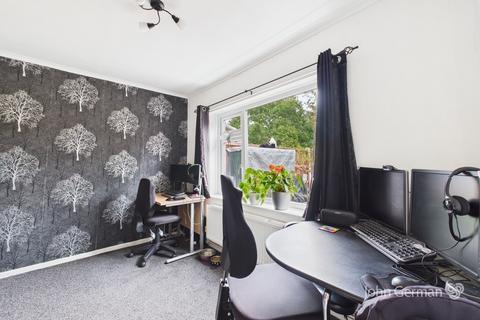 3 bedroom semi-detached house for sale, Auden Way, Stafford