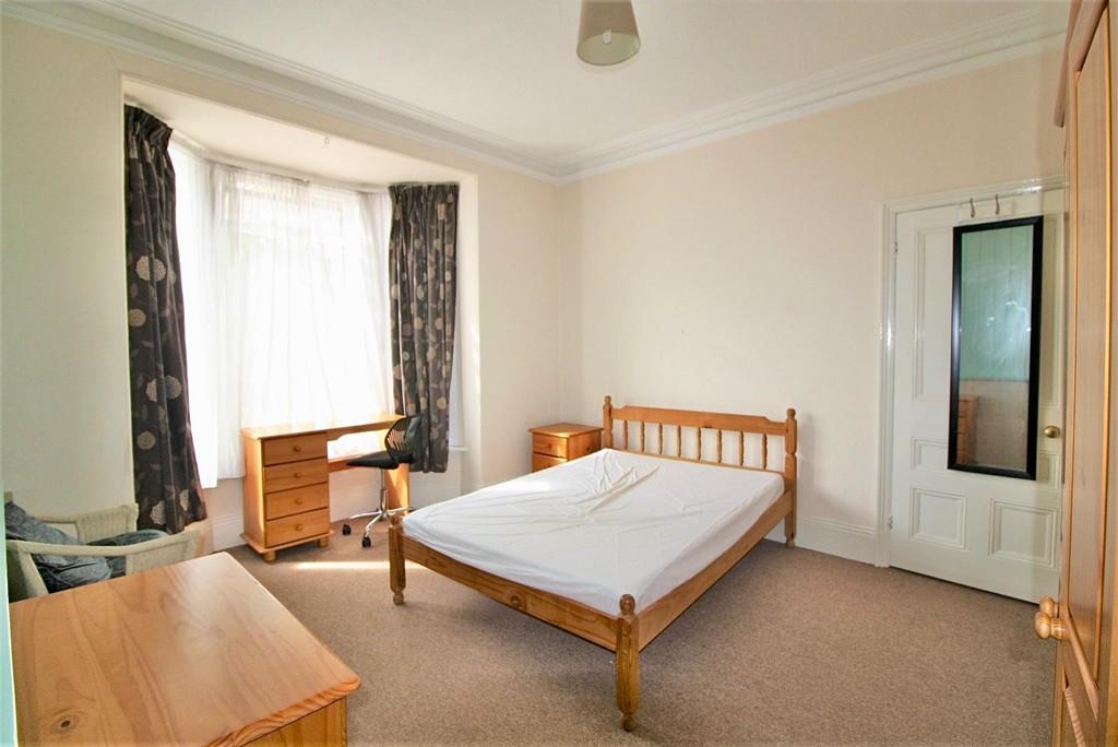 5e7b7642-9fdb-45c0-86d7-f8293e6124e1