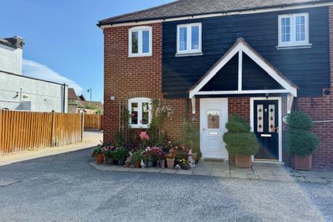 3 bedroom end of terrace house to rent, The Lane, Fawley, Southampton