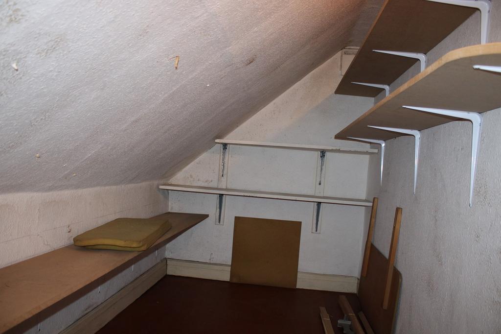 Walk in cupboard
