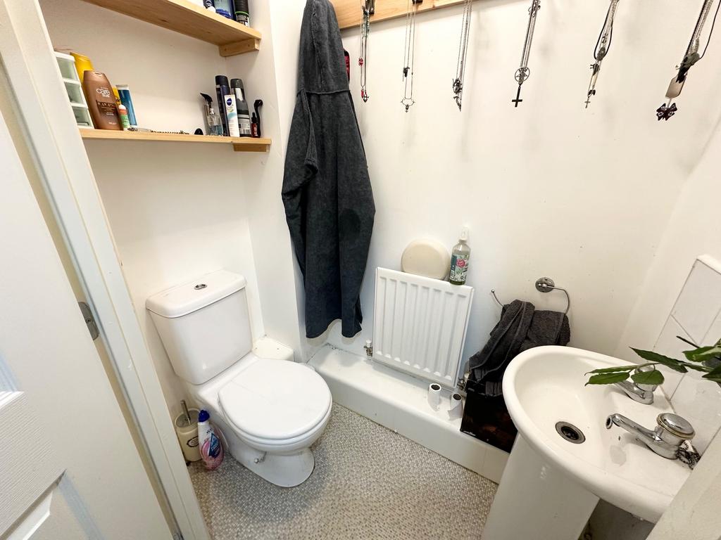Photograph 11