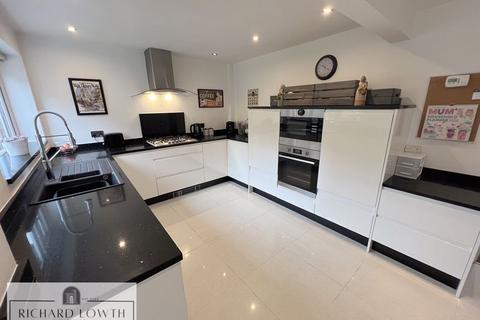 3 bedroom detached house for sale, Gull Close, Poynton