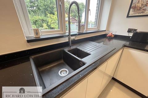 3 bedroom detached house for sale, Gull Close, Poynton