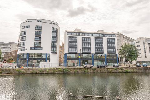 undefined, 82/8 Shore, Edinburgh, EH6