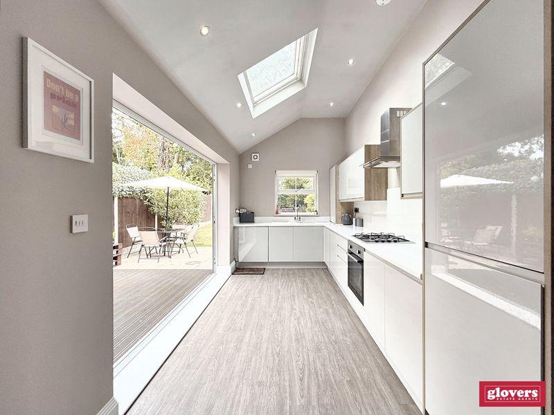 Dining kitchen