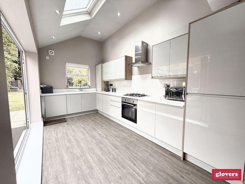 Dining kitchen