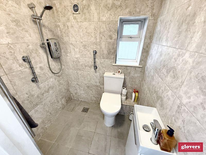Downstairs wet room