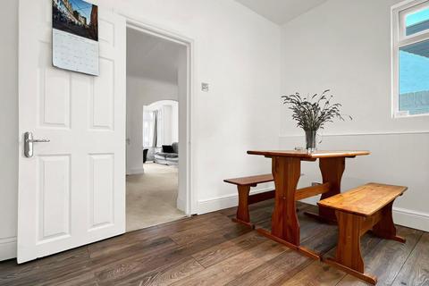 undefined, Demesne Road, Wallington SM6