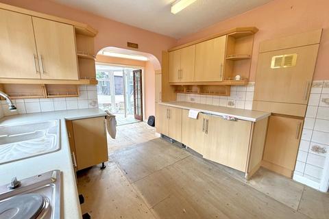 3 bedroom semi-detached bungalow for sale, Sundown Avenue, Dunstable
