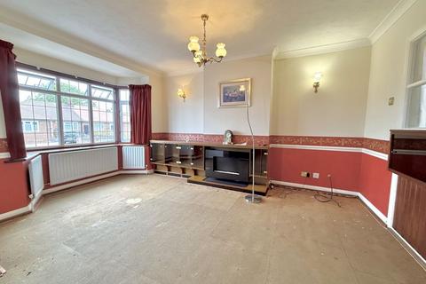 3 bedroom semi-detached bungalow for sale, Sundown Avenue, Dunstable