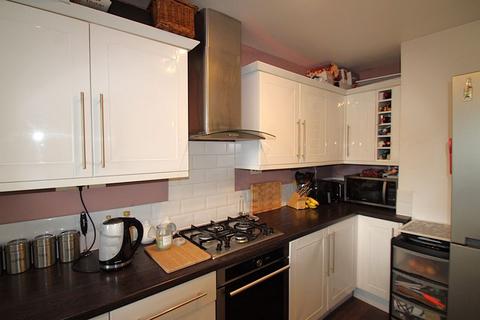 37 Gleneagles Close, Watford, WD19 6LS