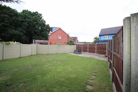 37 Gleneagles Close, Watford, WD19 6LS
