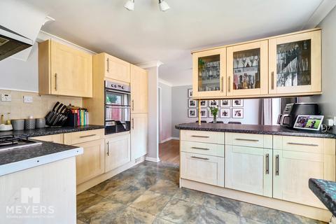 5 bedroom detached house for sale, Ferndown BH22