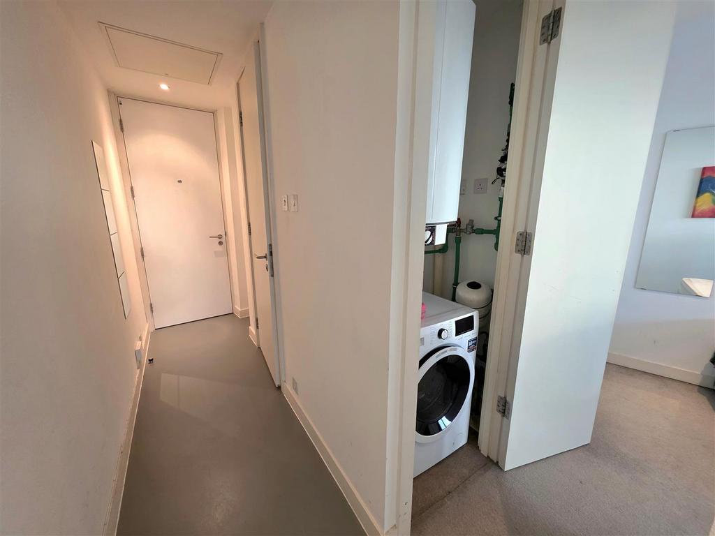 Entrance/Storage