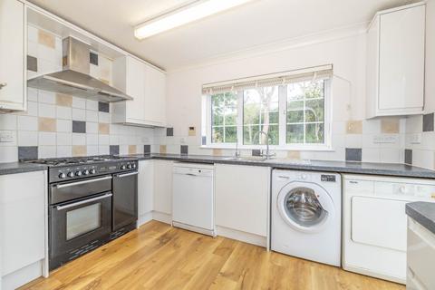 5 bedroom detached house to rent, Harkness Drive, Canterbury, Kent, CT2