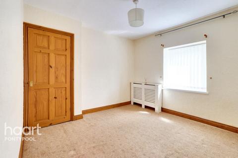 4 Caepalish Place, Pontnewynydd, Pontypool, NP4 6SS