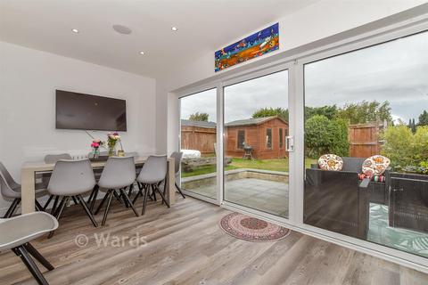 4 bedroom semi-detached house for sale, Prior Road, Greatstone TN28