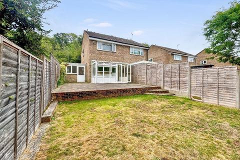 11 Quail Gardens, South Croydon, CR2 8TF