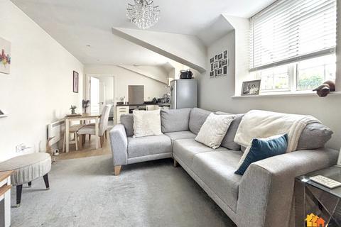 1 bedroom flat for sale, Broad Street, Copsham House, HP5