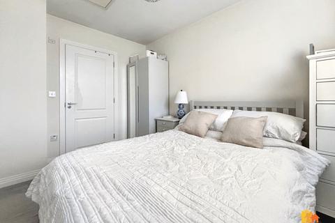 1 bedroom flat for sale, Broad Street, Copsham House, HP5