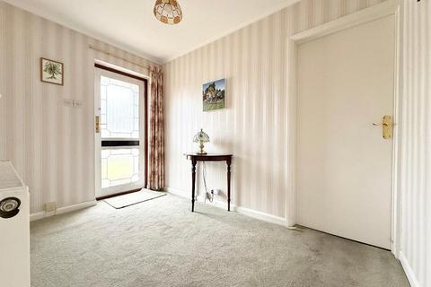 2 Eastfields, Pinner, HA5 2SR