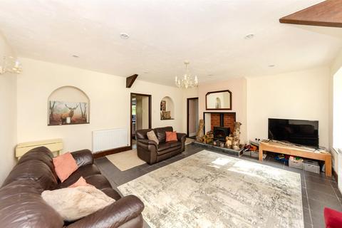 undefined, Gwalchmai, Holyhead, Isle of Anglesey, LL65