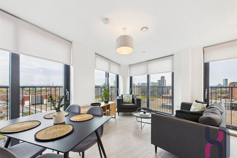 3 bedroom flat to rent, The Landmark, 30 Oldfield Road, Salford, M5