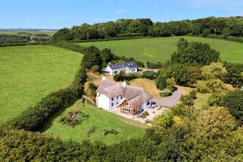 7 bedroom detached house for sale