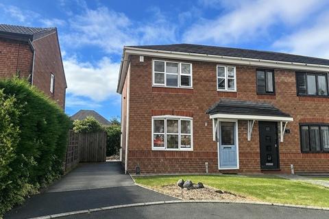 10 Bannach Drive, Chadderton, Oldham, OL9 0QN