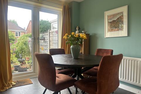 10 Bannach Drive, Chadderton, Oldham, OL9 0QN