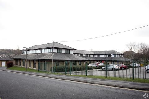 Office to rent, Park View Ct Shipley BD18 3DZ