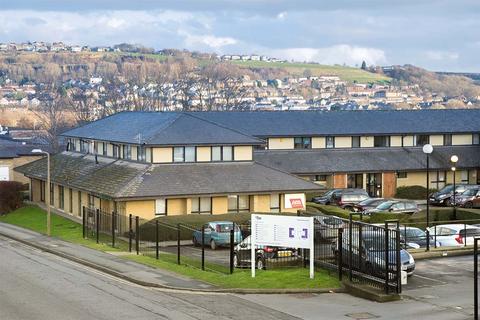Office to rent, Park View Ct Shipley BD18 3DZ