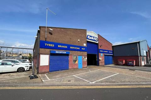 Warehouse to rent, Airfield Way Christchurch BH23 3PE
