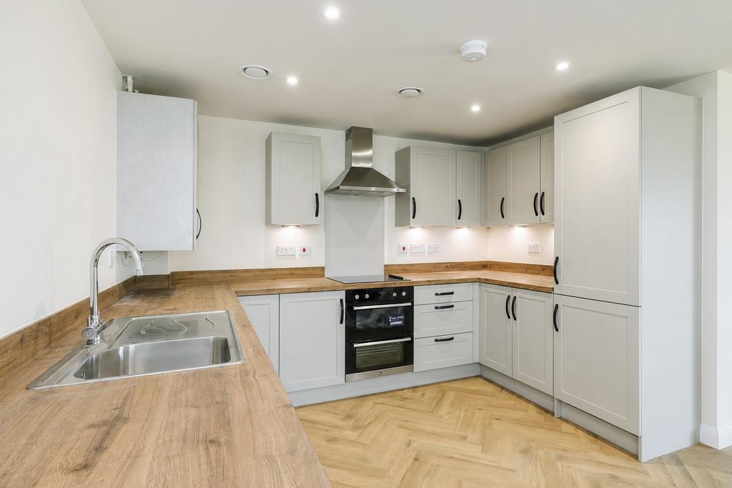 Apartment in Cambridge, Eddington - View 3