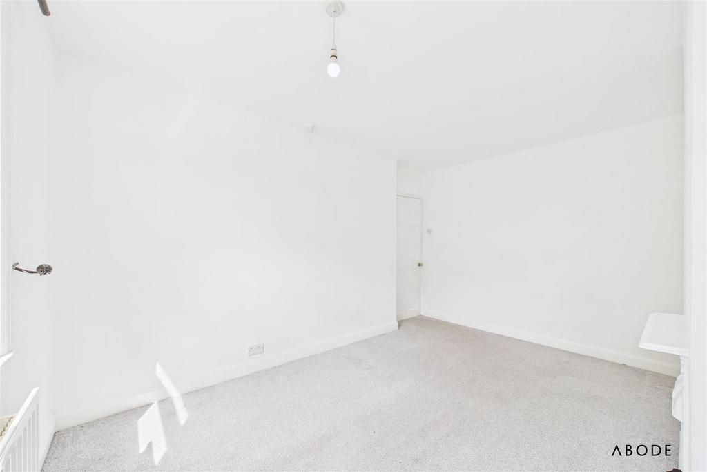 CAM02696 G0-PR0677-STILL023.jpg