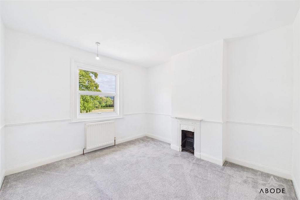 CAM02696 G0-PR0677-STILL024.jpg