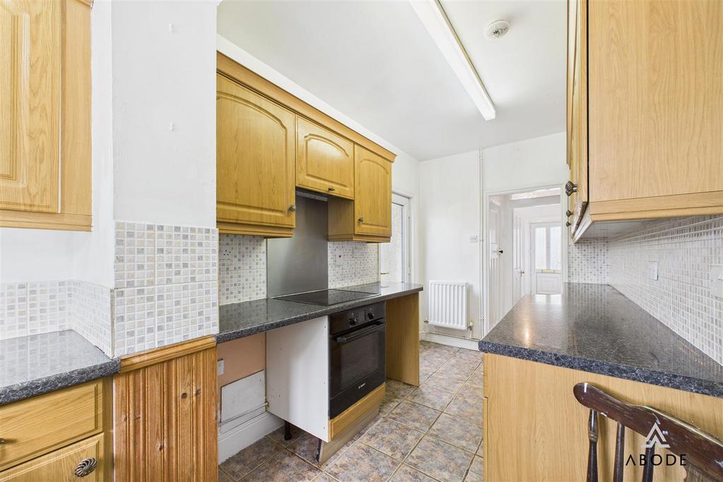 CAM02696 G0-PR0677-STILL015.jpg