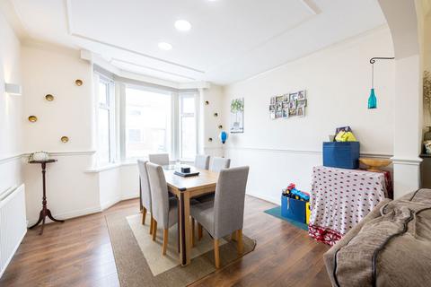 3 bedroom semi-detached house for sale, Waverley Avenue, Trafford M32