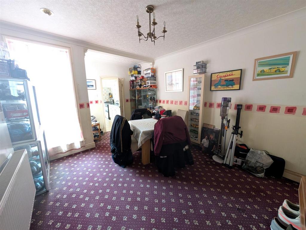Dining Room a.jpg