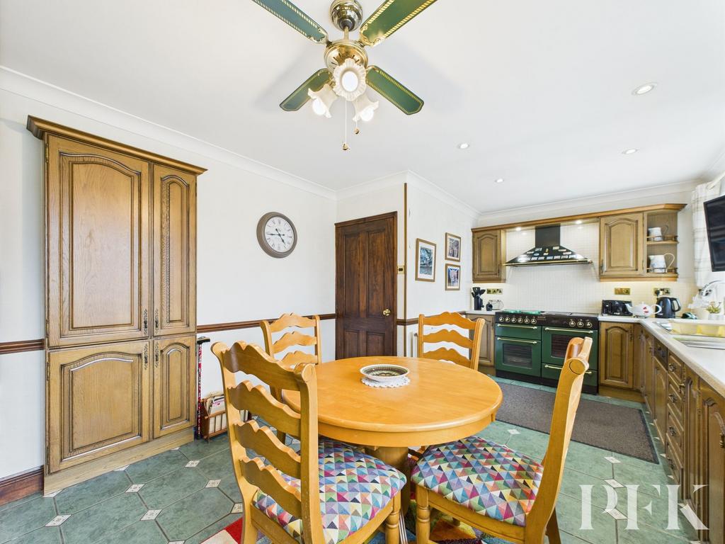 Kitchen/Dining